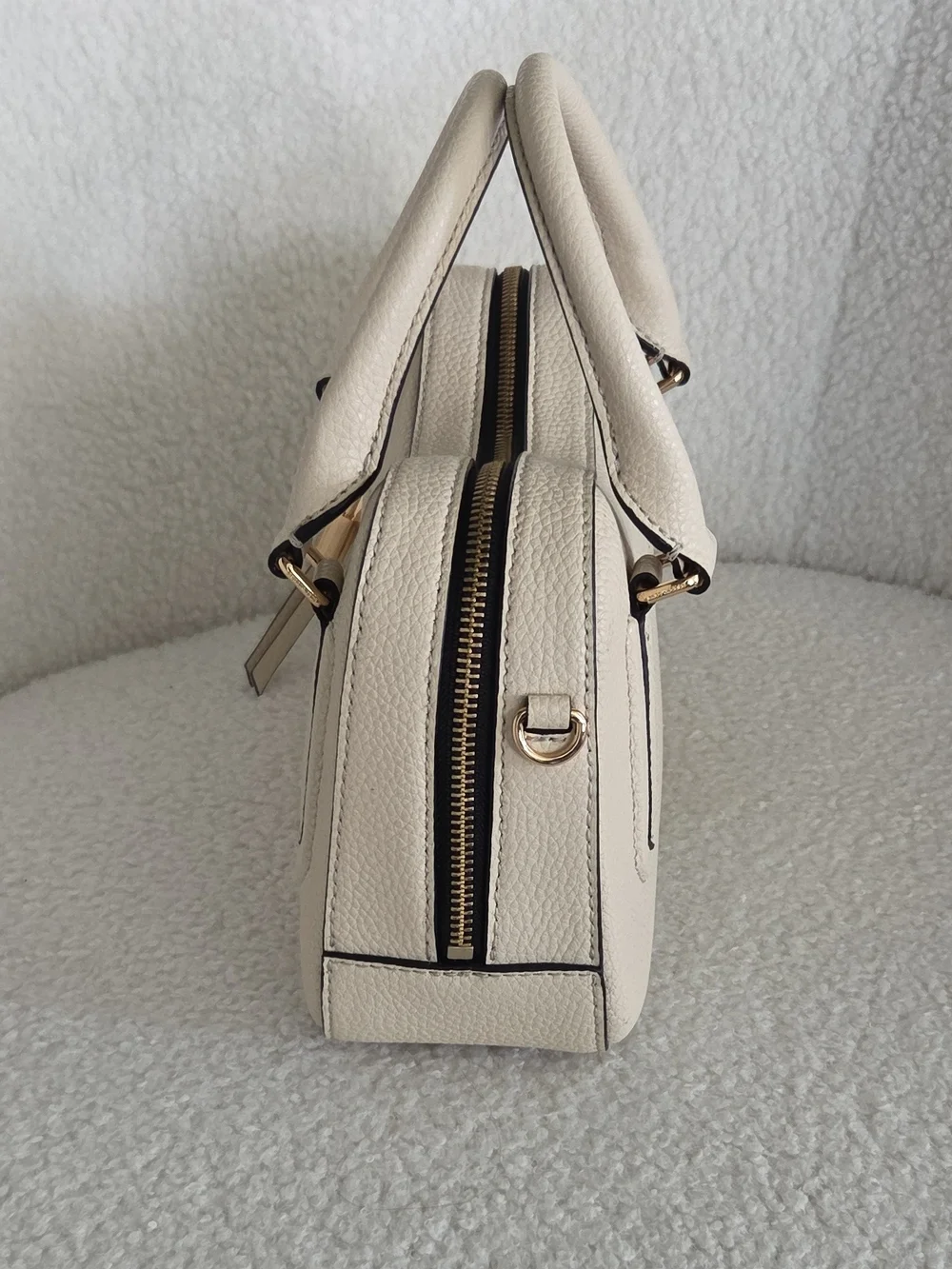 Marc Jacobs structured pebbled